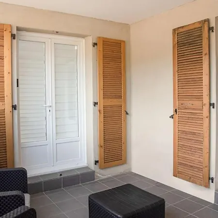 Avec Terrasse Lägenhet