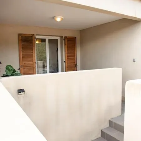 Avec Terrasse * אולטה