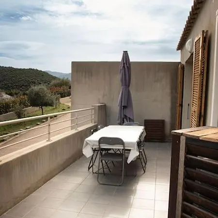 Avec Terrasse * אולטה